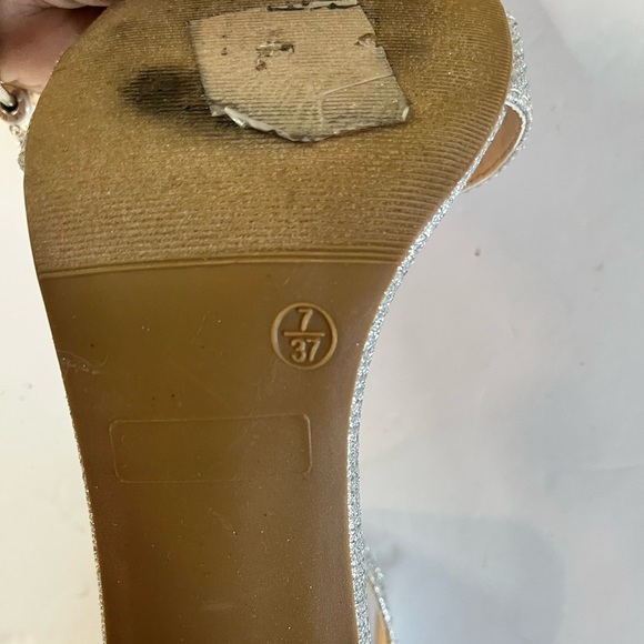 DB Studio Silver Glitter Block Heel Ankle Strap Sandals Size 7 - Picture 2 of 10